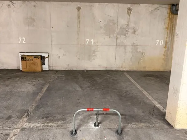 Place de parking sécurisée - Marseille 13010 - Accès bip