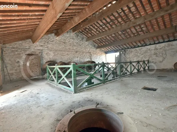Bâtiment 350m² à rénover