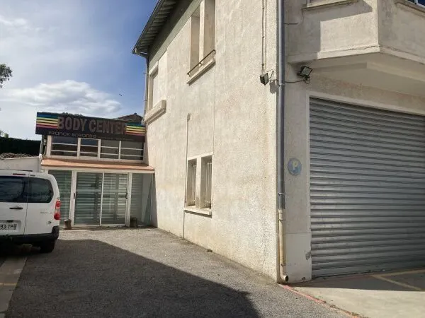 Entrepot à vendre