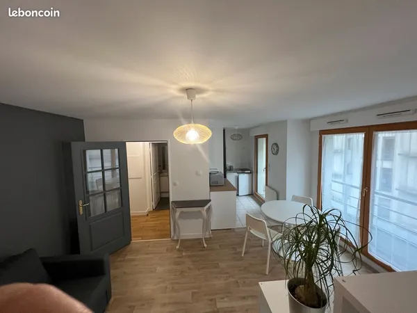 Studio meublé quartier dobrée