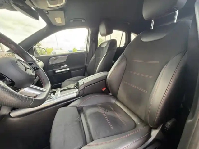 Mercedes Gla 180 amg line — photo 16