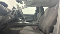 Peugeot 3008 1.2 PureTech 130ch S&S Style — photo 9