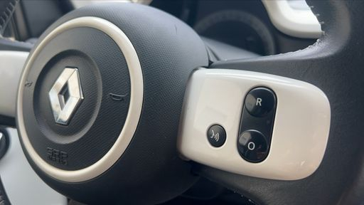 Renault Twingo 0.9 TCe 90 - Limited – 2017 – 75596 km – Essence – Boîte Manuelle — photo 29