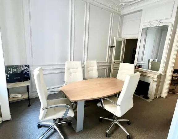 Bureau 70 m²