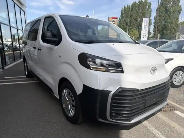 Toyota Proace medium 2.2 d-4d 150 cabine approfondie start pack confort bva my25 — photo 1