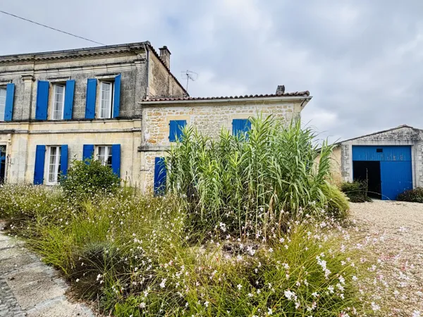 Maison 5 pièces 242 m²