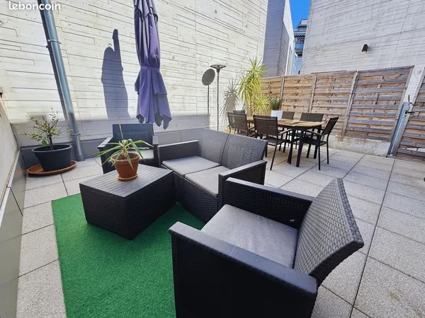 T3 duplex dernier étage avec terrasse de 28 m² et vue Fourvière - Lyon 7 Jean Jaurès