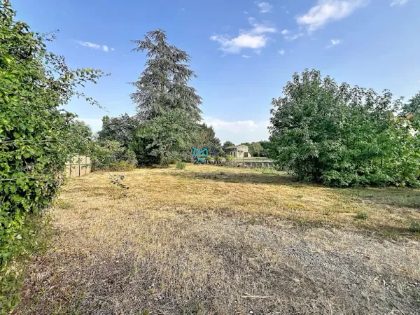 Terrain à bâtir 747 m²