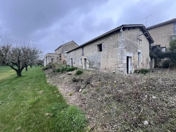 Maison en pierre 4 pièces 80 m²