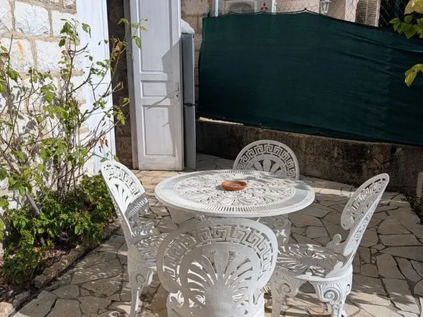 Nice - 2 pièces meublé avec terrasse 28 m² en villa
