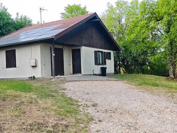 Maison ossature bois plain-pied - grand terrain arboré - charnay (25) - 165 000