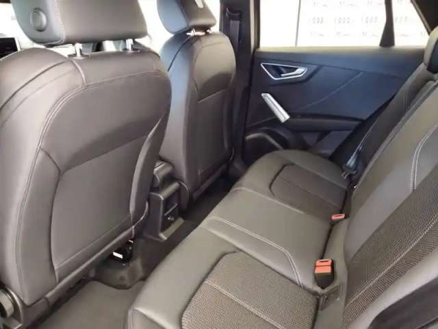 Audi Q2 35 tfsi 150 s tronic 7 — photo 20