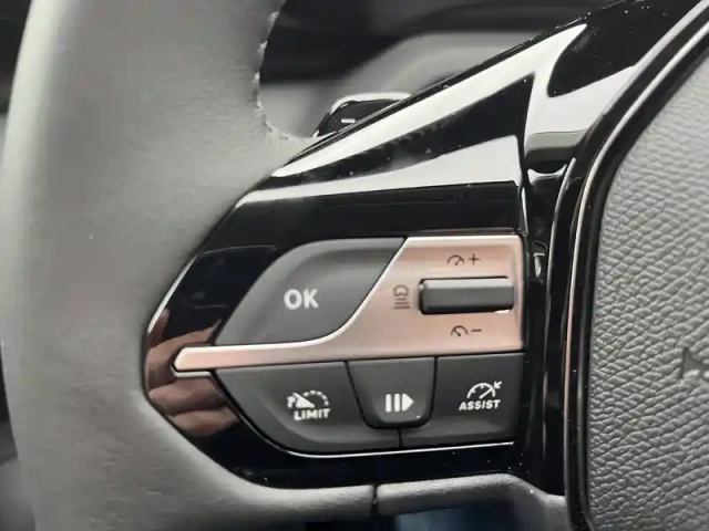 Peugeot 308 hybrid 145 e-dcs6 — photo 47