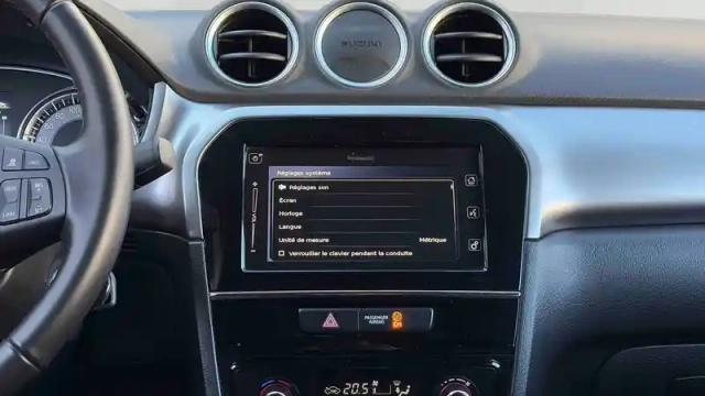 Suzuki Vitara 1.4 boosterjet hybrid — photo 32