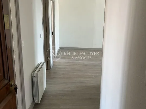 F4 - RUE DE VAUZELLES