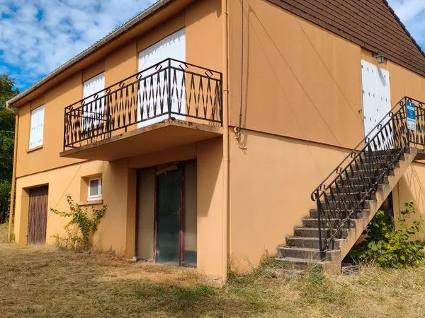 Vendre maison deux étages avec terrain