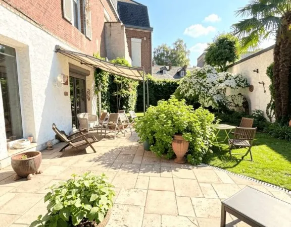 Maison 7 pièces 249 m²
