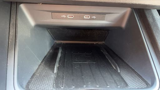 Seat Leon 1.5 eTSI 150 DSG7 - Xcellence – 2022 – 38684 km – Hybride essence – Boîte Automatique — photo 17