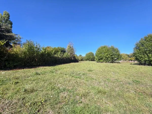 Terrain constructible 5850 m²