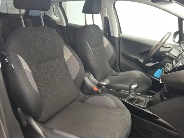Peugeot 2008 bluehdi 100ch s&amp;s bvm5 — photo 26