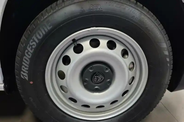 Peugeot Partner fourgon m 1000 kg bluehdi 130 s&amp;s bvm6 — photo 59