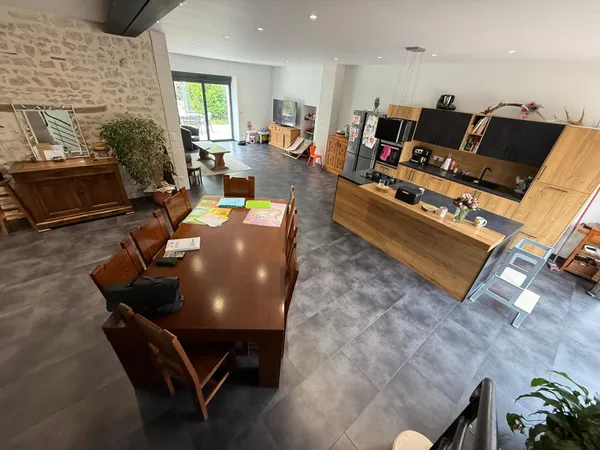 Vallan (89) - Maison de caractère entièrement rénovée - Plus de 200 m2 habitables - 4 chambres - Gra