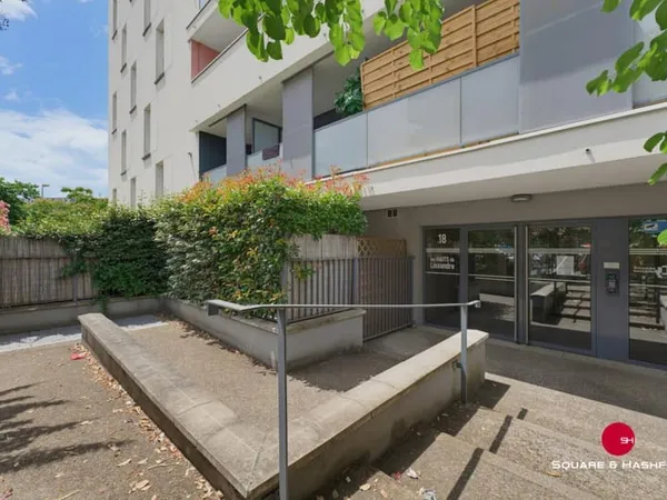 Deux pièces avec balcon et parking