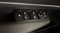Volvo Xc40 T3 163ch R-Design Geartronic 8 — photo 28