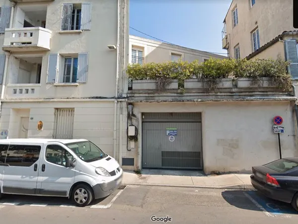 NÎMES quartier Carnot - À louer Garage pour voiture 130