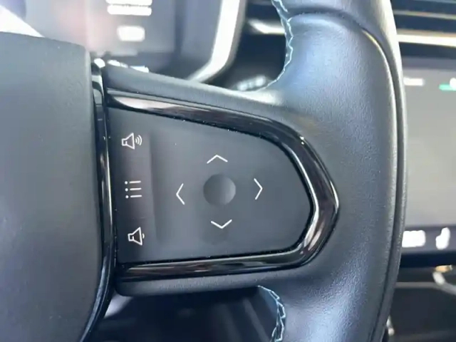 Lynk&Amp;Co 01 1.5 phev 261 ch dcth7 — photo 12