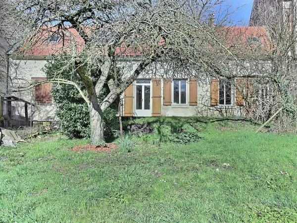 Ensemble immobilier composé de 2 maisons!