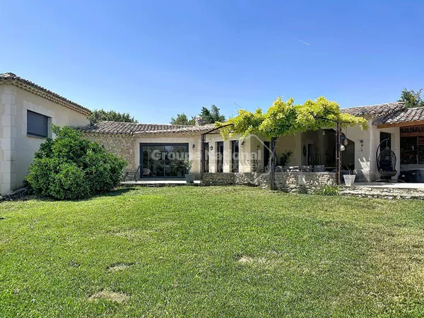 Maison 7 pièces 218 m²