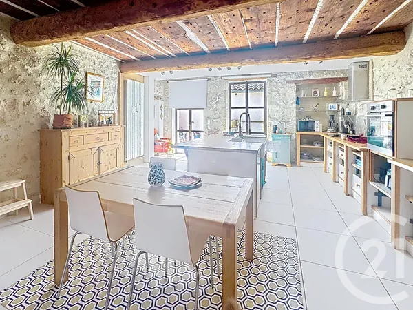 Maison 5 pièces 180 m²