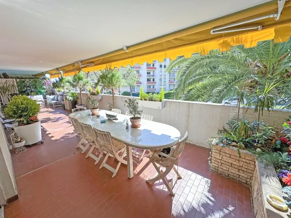 VIAGER SANS RENTE – 3 pièces terrasse 39m²  Nice Gorbella