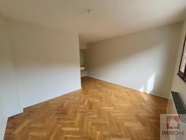 Appartement T3 avec jardinet en centre ville