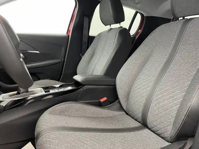 Peugeot 208 100 s&amp;s bvm6 — photo 14