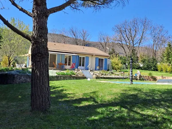 Maison de campagne avec piscine
