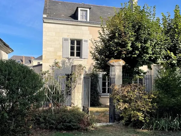 BELLEVIGNE LES CHATEAUX
