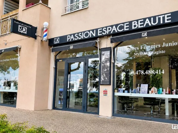 Salon de coiffure 156 m² La Tour-de-Salvagny