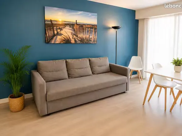Appartement entièrement meublé proche centre ville et plage...Idéal pour investisseurs