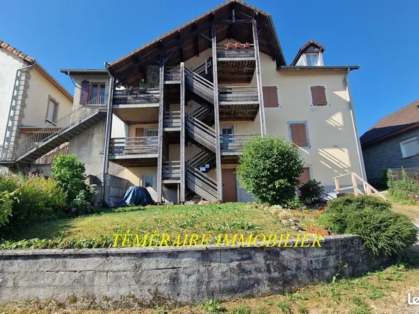 Immeuble 588 m²