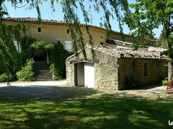 Maison de campagne pour retraités bricoleurs