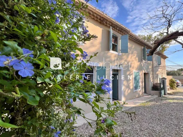 Maison 10 pièces 160 m²