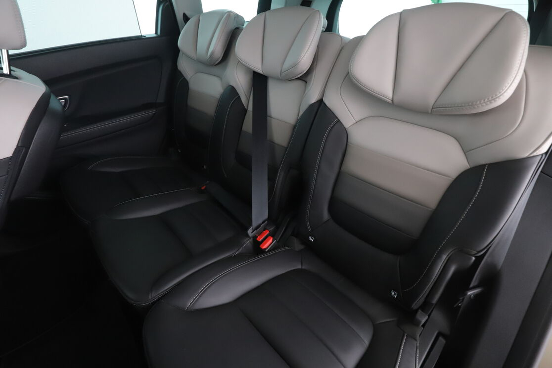 Renault Grand Scenic 1.6 dCi Energy Initiale Paris EDC — photo 13