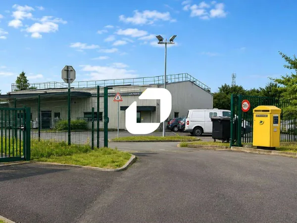Local d'activité 566 m²