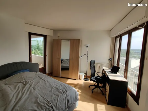 Coloc 3 Chambres en face ESSEC - 1 chambre dispo
