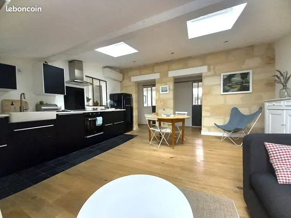 Appartement de charme dans quartier recherché