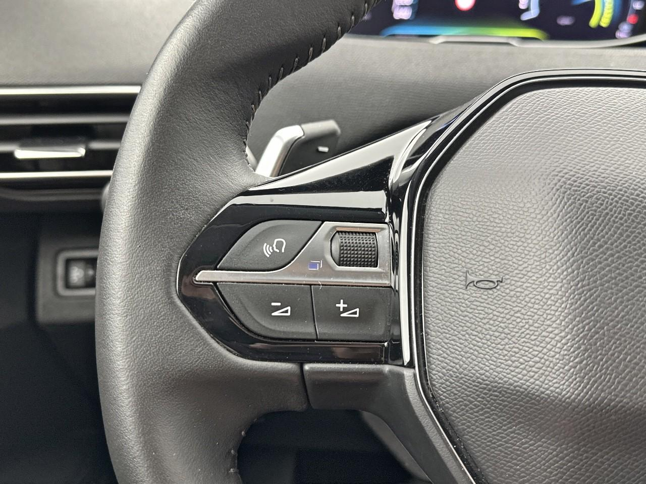 Peugeot 3008 hybrid 225 e-eat8 allure — photo 20