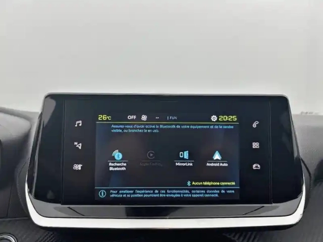Peugeot 208 electrique 50 kwh 136ch — photo 42