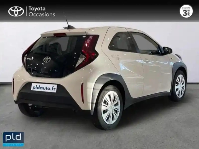 Toyota Aygo X 1.0 vvt-i 72ch dynamic — photo 6